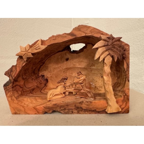 Julekrybbe i oliventr, medium